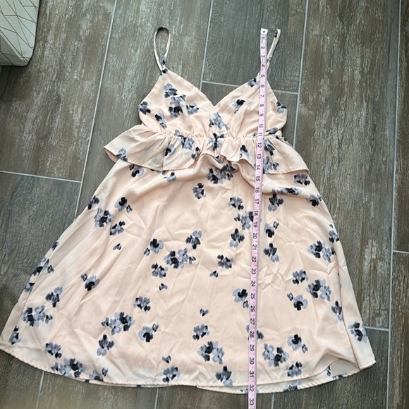 KARLIE Floral Peach V-neck Cami Ruffle Dress Small - Picture 5 of 6